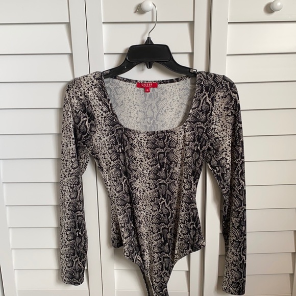 Guess bodysuit - Picture 1 of 3